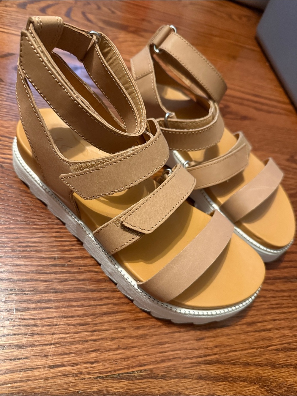 Sorel Strappy Sandals size 6.5